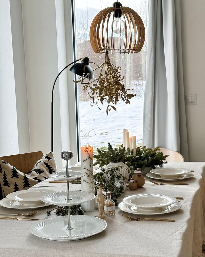 Nádherně prostřený vánoční stůl🤩🍽