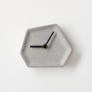 ODLITO.CZ Kráter – stolní betonové hodiny – nature – 13.5 cm Barva ručiček: Grafitové