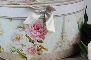 Bílý čajník s motivem růží v dárkové krabičce