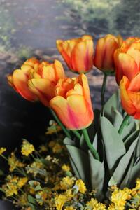 Oranžový umělý tulipán s listy 67cm 1ks