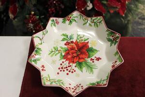 Bílý talíř s vánočním motivem tvar hvězdy 22cm