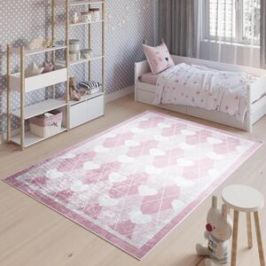 Růžový dětský koberec se srdíčky