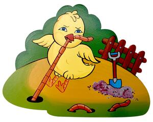Dětská nástěnná dekorace ze dřeva kuřátko s žížalou