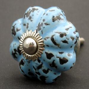 Keramická úchytka-Modrý květ s patinou Barva kovu: zlatá