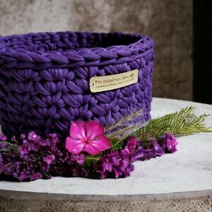 Kruhový háčkovaný košík Pro báječnou ženu / studené barvy Název: Deep Purple