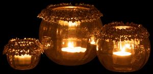 Zlatý svicen na čajovou svíčku se zdobením a kamínky Volve L - Ø 14*14cm