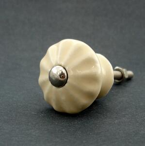 Knopka krémová - model 4 Barva kovu: stříbrná