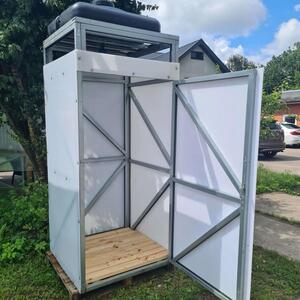 Zahradní sprcha kabinková s nádrí 150L
