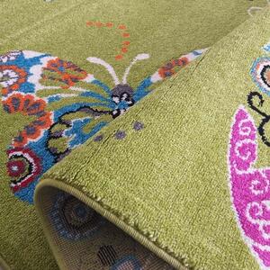 Moderní koberec do dětského pokoje v zelené barvě s dokonalým motivem motýlů