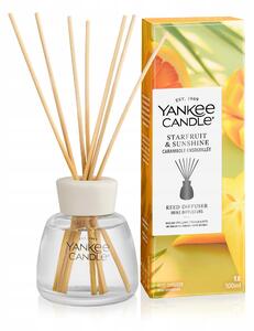 Sójová vonná svíčka Starfruit & Sunshine Yankee Candle