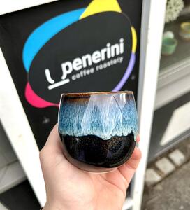 Penerini coffee Keramický šálek WAVE - Black and blue 180 ml