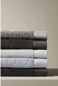 Tmavě šedý bavlněný ručník Blomus, 50 x 100 cm