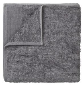 Tmavě šedý bavlněný ručník Blomus, 100 x 50 cm