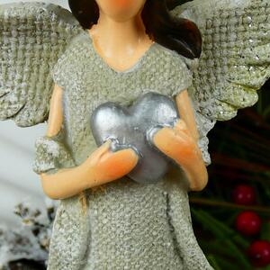Béžová andělka se srdcem 14,5 cm