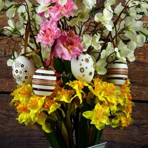 Velikonoční plastová dekorační vajíčka bílo- hnědá- 6 cm, 6 ks
