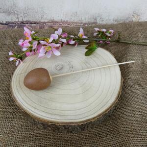 Velikonoční dekorace- hnědé keramické vajíčko- zápich