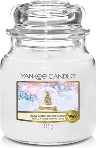 Yankee Candle vonná svíčka Classic ve skle střední Snow Globe Wonderland 411 g