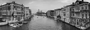Obraz slavné kanály v Benátkách v černobílém provedení - 120x40 cm