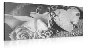 Obraz růže a srdíčko ve vintage černobílém provedení - 100x50 cm