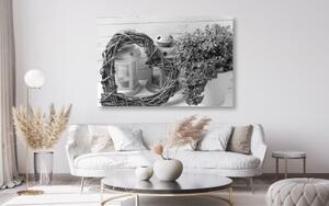 Obraz proutěné srdce s lucerničky a šeříkem v černobílém provedení - 60x40 cm