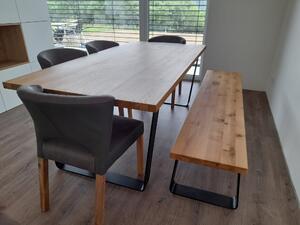 Majstrštych Jídelní stůl Raroh - designový industriální nábytek velikost stolu (D x Š): 140 x 80 (cm), Typ a sukovitost dřeva: Dub s méně suky (0 Kč), Barva kovových nohou: Černá mat - RAL 9005 (0 Kč)