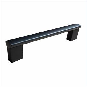 Nábytková úchytka typ Rozteč : 160mm Povrch : Černá | Vesaky-uchytky.cz