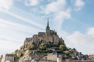 Samolepící fototapeta hrad Mont-Saint-Michel - 375x250 cm