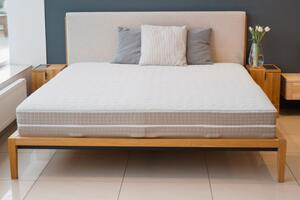 Masivní postel LEILA | DUB průběžný | 180x200 cm | JELÍNEK nábytek