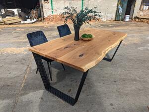 Jídelní stůl z dubového masivu Cronos v industriálním designu Velikost Desky: 1800x900 (mm)