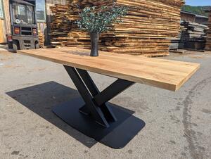 Jídelní stůl z dubového masivu Malag v industriálním designu Velikost Desky: 1500x900 (mm)