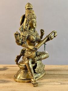 Soška bohyně Saraswati s nástrojem veena – 21 cm