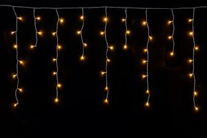 Vnitřní LED vánoční závěs na baterie – teplá bílá, 3 m, 92 LED, s programy