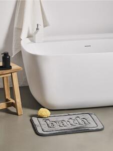 Sinsay - Koupelnový kobereček s nápisem Bath - šedá