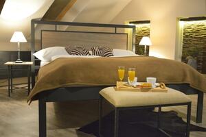 IRON-ART ALMERIA smrk - kovová postel s dřevěným čelem 160 x 200 cm