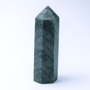 Rubín v zoisitu - obelisk RZ13