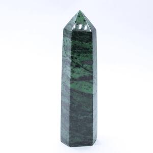 Rubín v zoisitu - obelisk RZ16