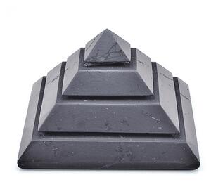 Šungit - pyramida vyřezávaná - tromlovaný kámen - velká