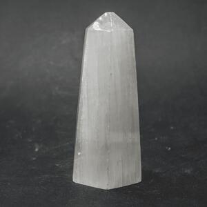 Selenit bílý - obelisk