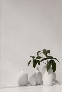 Bílá keramická váza Blomus, výška 21 cm
