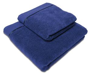 Jednobarevný froté ručník z extra jemné bavlny (mikrobavlny). Barva ručníku je námočnicky modrá ( Navy ). Rozměr ručníku 50x100 cm. Plošná hmotnost 450 g/m2. Praní na 60°C