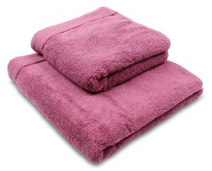  Jednobarevný froté ručník z extra jemné bavlny (mikrobavlny). Barva ručníku je fialová. Rozměr ručníku 50x100 cm. Plošná hmotnost 450 g/m2. Praní na 60°C