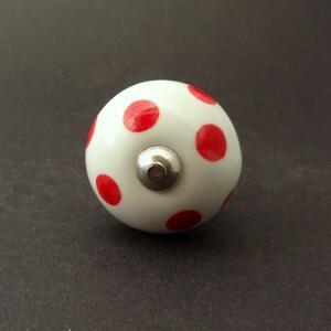 Keramická úchytka-Červené puntíky MALÁ Barva kovu: stříbrná