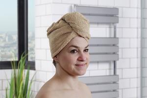 Rychleschnoucí turban na vlasy RENA béžový
