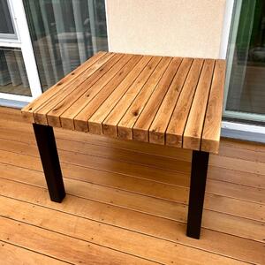 KULHÁNEK Zahradní stůl z dubových trámů a oceli Odstín nátěru: olej - palisandr, Odstín podnože: bílá - RAL 9010