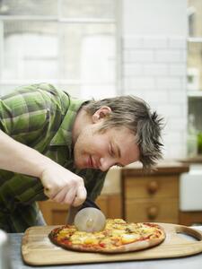 DKB Household UK Limited Jamie Oliver kráječ na pizzu