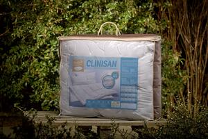Set Clinisan polštář 50x70 cm zip+vak (500 g) + přikrývka 140x 200 cm (300 g/m²)