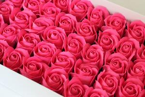 Růžové mýdlové růže 50ks 6cm