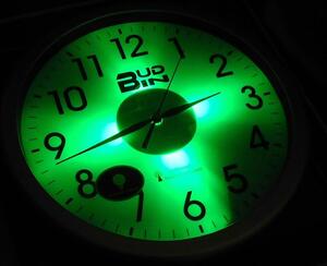 Klenoty Budín Rádiem řízené prémiové nástěnné čitelné hodiny se senzorem podsvícení BUD-IN C1806 (Klenoty Budín Rádiem řízené prémiové nástěnné čitelné hodiny se senzorem podsvícení BUD-IN C1806)