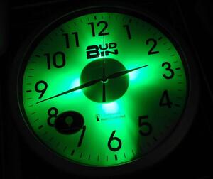 Klenoty Budín Rádiem řízené přesné nástěnné čitelné hodiny se senzorem podsvícení BUD-IN C1806 (Klenoty Budín Rádiem řízené přesné nástěnné čitelné hodiny se senzorem podsvícení BUD-IN C1806)