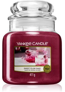 Yankee Candle Sweet Plum Sake vonná svíčka 411 g